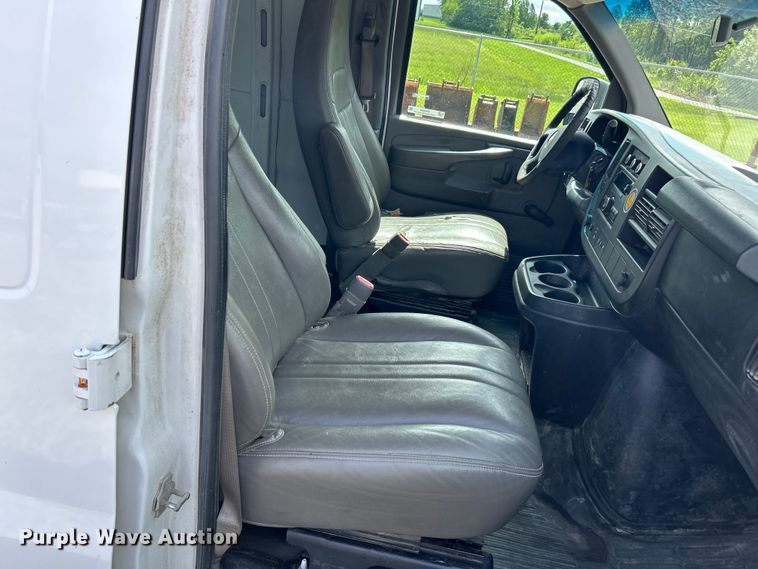 image for item EK4604 2013 Chevrolet Express 2500 van