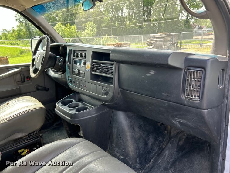 image for item EK4604 2013 Chevrolet Express 2500 van