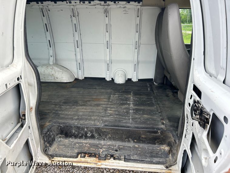 image for item EK4604 2013 Chevrolet Express 2500 van