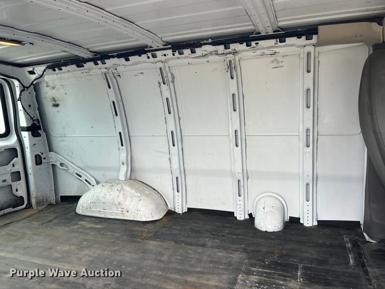 image for item EK4604 2013 Chevrolet Express 2500 van