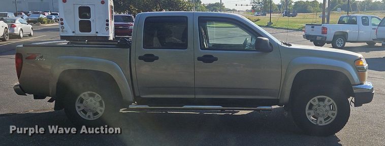 image for item EL5492 2004 Chevrolet Colorado Z71 Crew Cab pickup truck