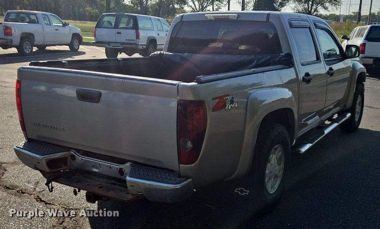 image for item EL5492 2004 Chevrolet Colorado Z71 Crew Cab pickup truck