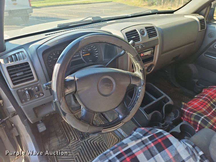 image for item EL5492 2004 Chevrolet Colorado Z71 Crew Cab pickup truck