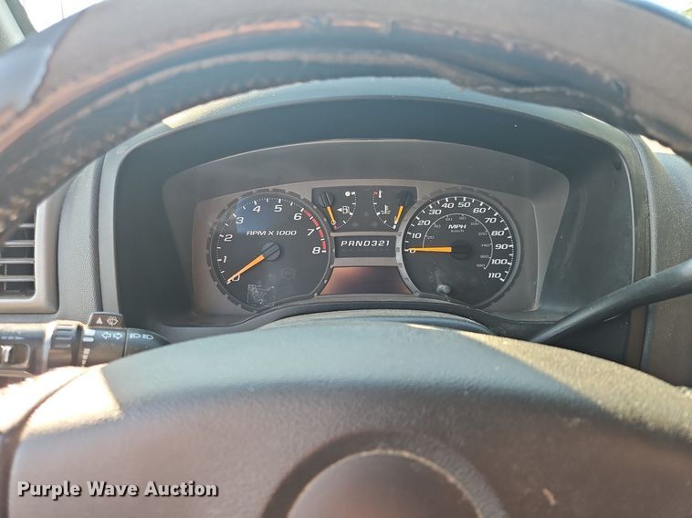 image for item EL5492 2004 Chevrolet Colorado Z71 Crew Cab pickup truck