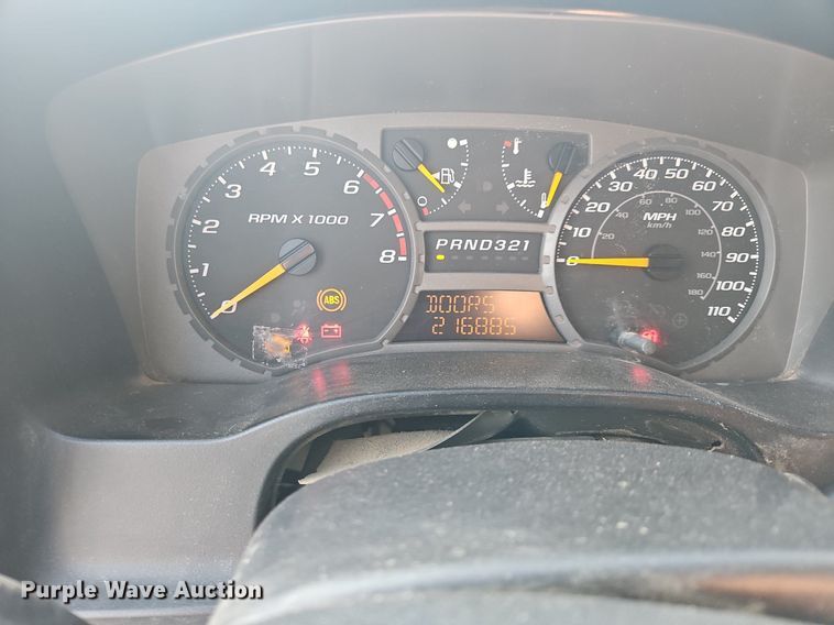 image for item EL5492 2004 Chevrolet Colorado Z71 Crew Cab pickup truck