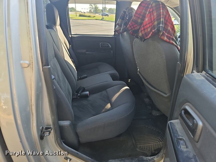 image for item EL5492 2004 Chevrolet Colorado Z71 Crew Cab pickup truck