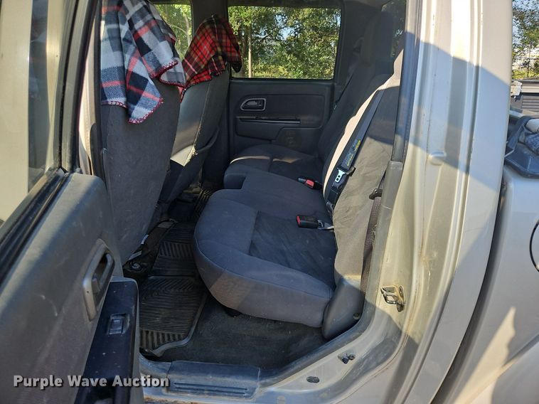 image for item EL5492 2004 Chevrolet Colorado Z71 Crew Cab pickup truck