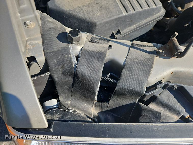 image for item EL5492 2004 Chevrolet Colorado Z71 Crew Cab pickup truck