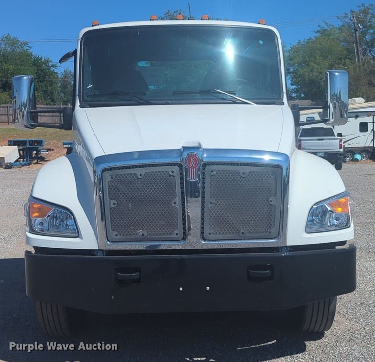 image for item EQ2023 2024 Kenworth T280 truck cab and chassis