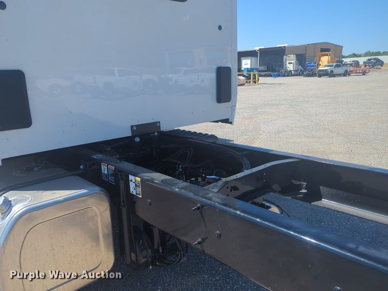 image for item EQ2023 2024 Kenworth T280 truck cab and chassis