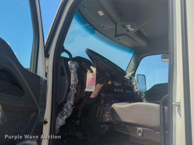 image for item EQ2023 2024 Kenworth T280 truck cab and chassis