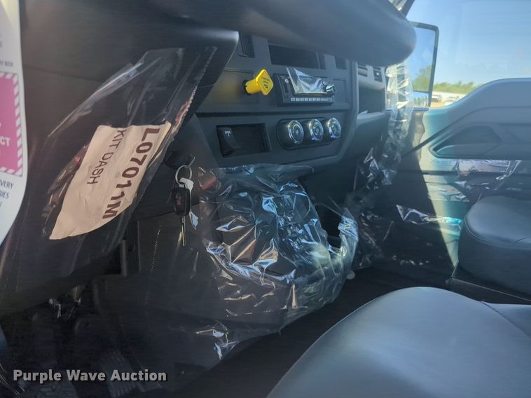 image for item EQ2023 2024 Kenworth T280 truck cab and chassis