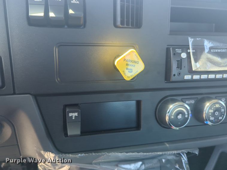 image for item EQ2023 2024 Kenworth T280 truck cab and chassis