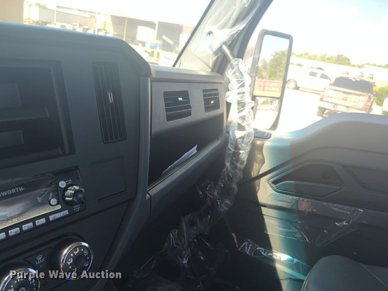 image for item EQ2023 2024 Kenworth T280 truck cab and chassis