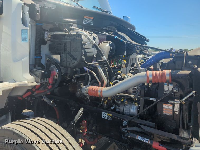 image for item EQ2023 2024 Kenworth T280 truck cab and chassis