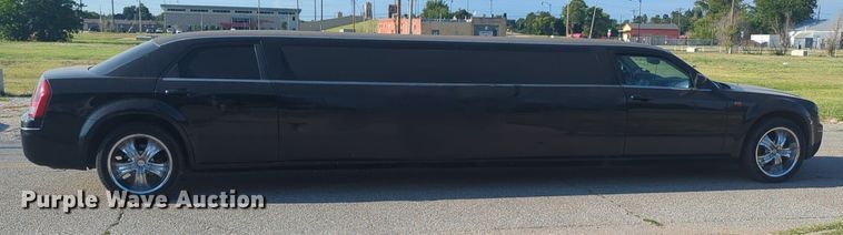image for item EQ2033 2007 Chrysler 300 Touring  limousine
