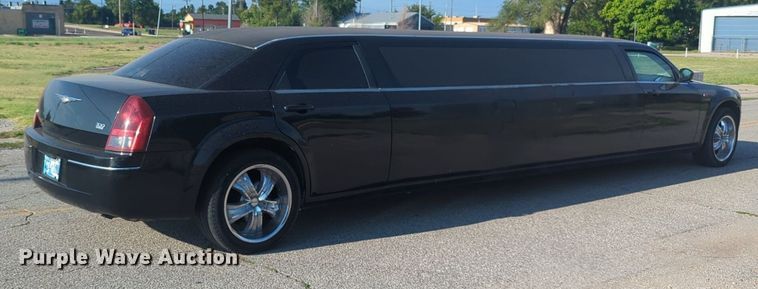 image for item EQ2033 2007 Chrysler 300 Touring  limousine