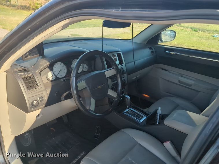 image for item EQ2033 2007 Chrysler 300 Touring  limousine