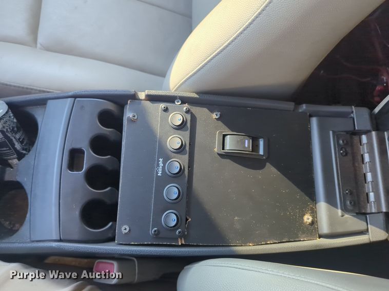 image for item EQ2033 2007 Chrysler 300 Touring  limousine