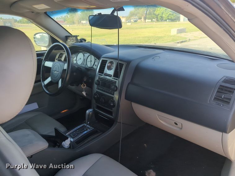 image for item EQ2033 2007 Chrysler 300 Touring  limousine