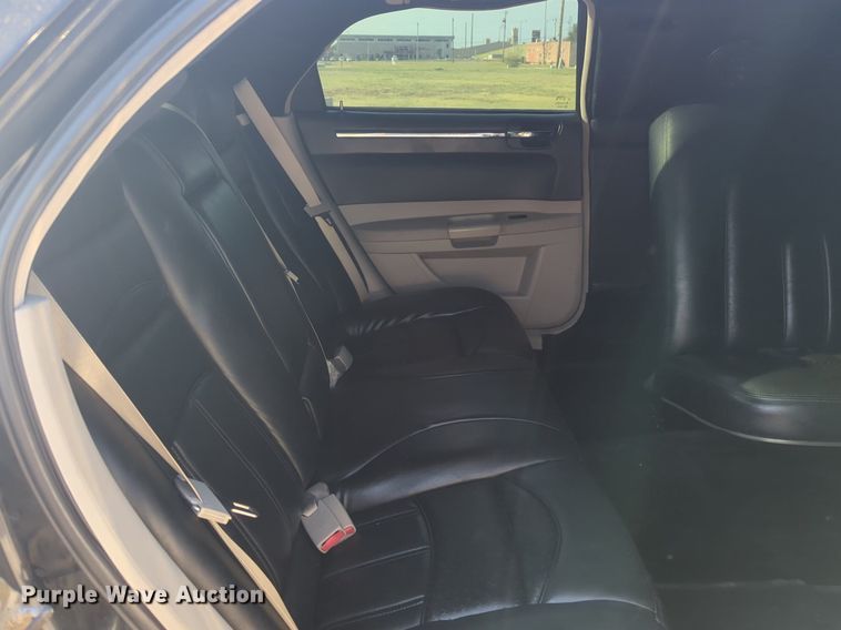 image for item EQ2033 2007 Chrysler 300 Touring  limousine