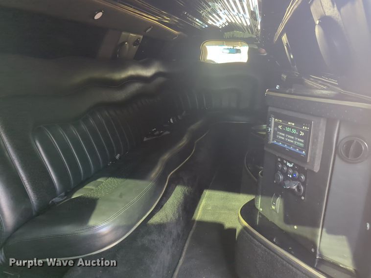 image for item EQ2033 2007 Chrysler 300 Touring  limousine