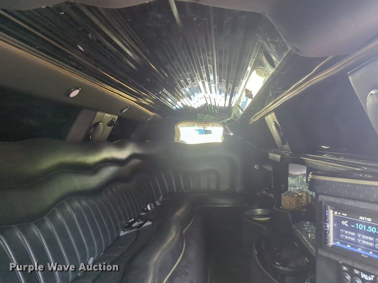 image for item EQ2033 2007 Chrysler 300 Touring  limousine