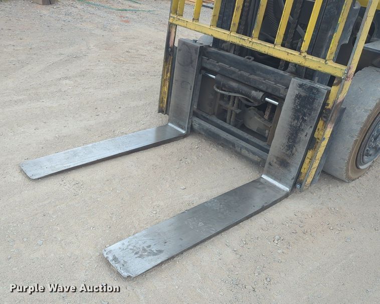 image for item EQ2087 Hyster H80FT forklift