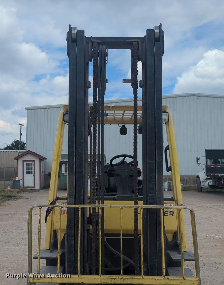 image for item EQ2087 Hyster H80FT forklift