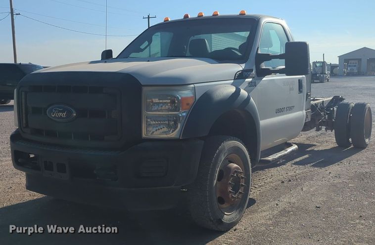 image for item EQ2144 2016 Ford F550 Super Duty truck cab and chassis