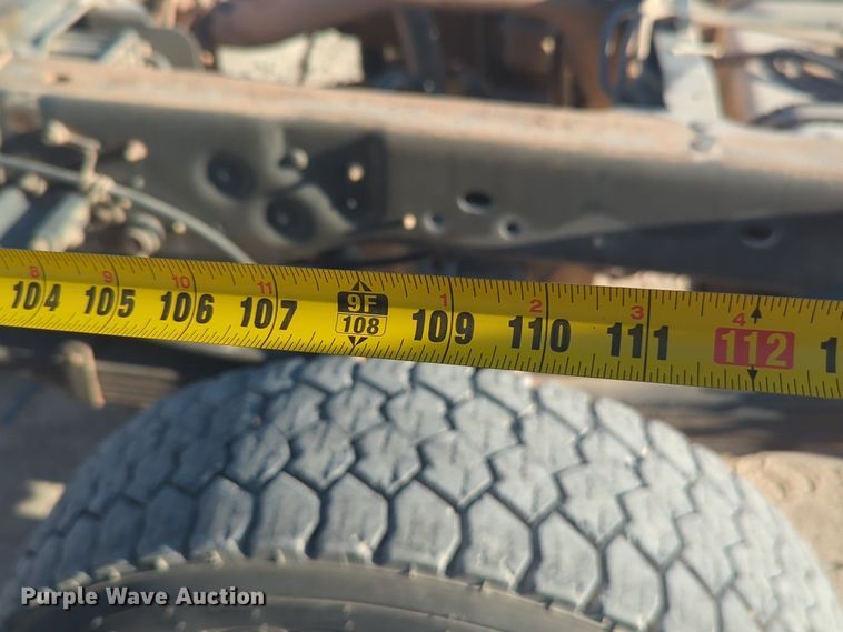 image for item EQ2144 2016 Ford F550 Super Duty truck cab and chassis