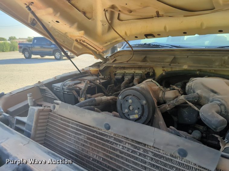 image for item EQ2144 2016 Ford F550 Super Duty truck cab and chassis