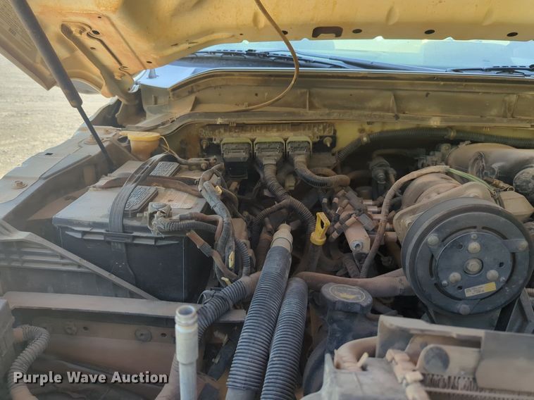 image for item EQ2144 2016 Ford F550 Super Duty truck cab and chassis