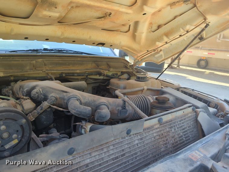 image for item EQ2144 2016 Ford F550 Super Duty truck cab and chassis