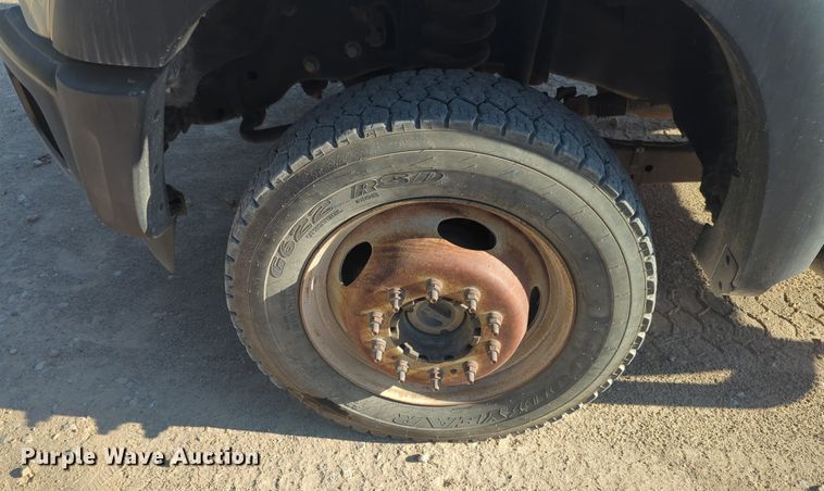 image for item EQ2144 2016 Ford F550 Super Duty truck cab and chassis