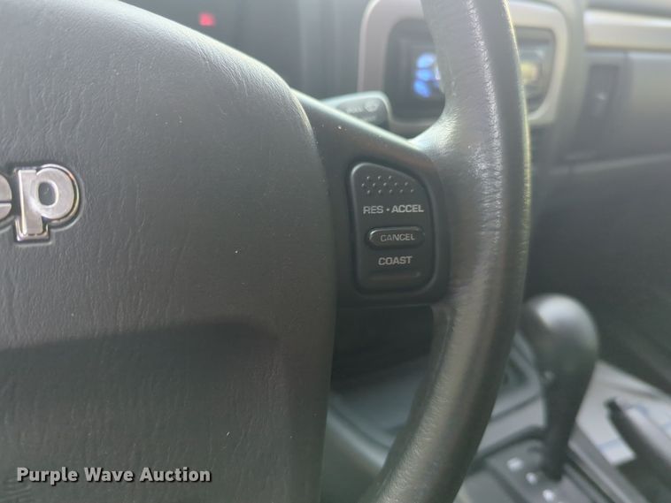 image for item EQ2183 2002 Jeep Grand Cherokee SUV