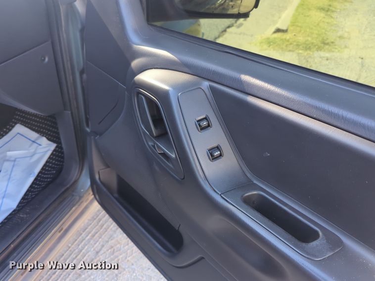 image for item EQ2183 2002 Jeep Grand Cherokee SUV