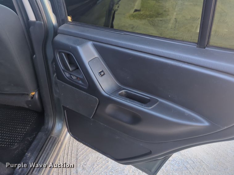 image for item EQ2183 2002 Jeep Grand Cherokee SUV