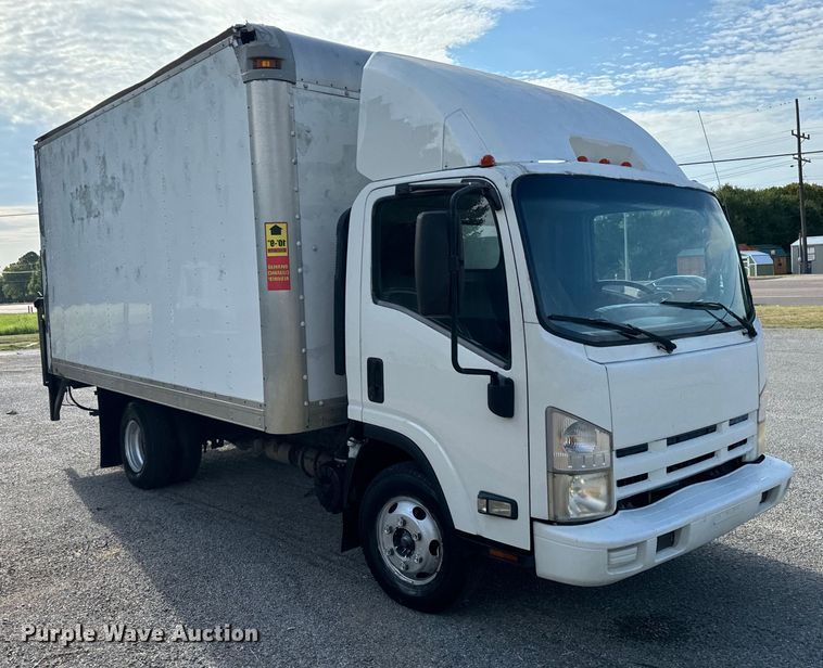 image for item IE9033 2009 Isuzu box truck