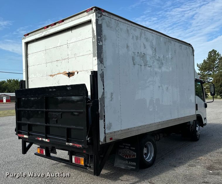 image for item IE9033 2009 Isuzu box truck
