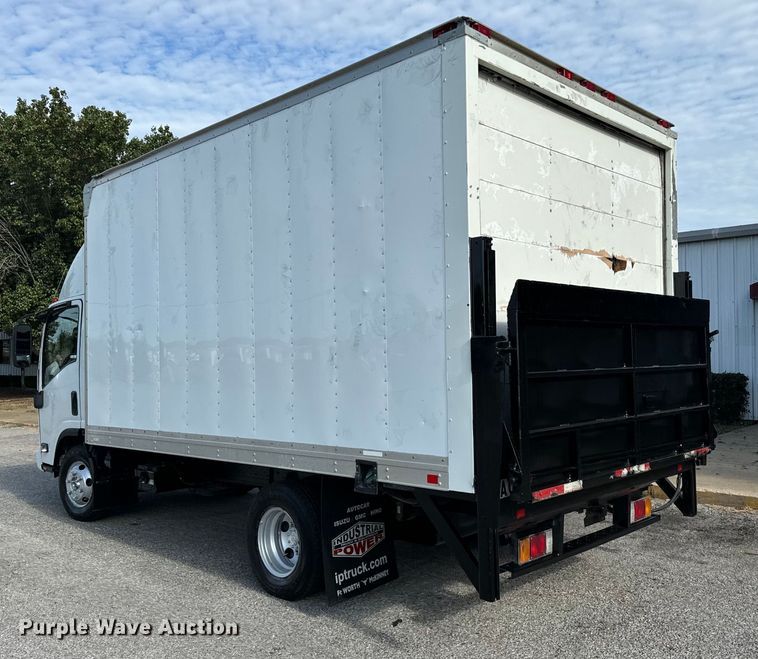 image for item IE9033 2009 Isuzu box truck