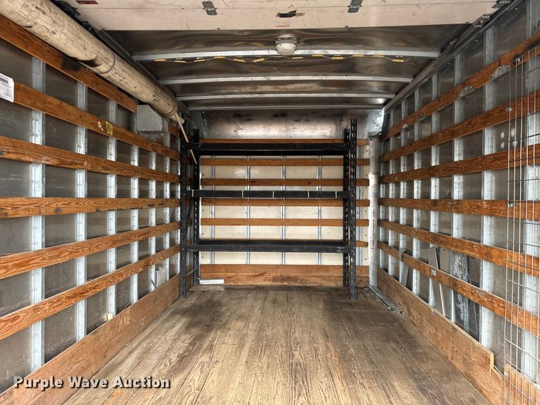 image for item IE9033 2009 Isuzu box truck