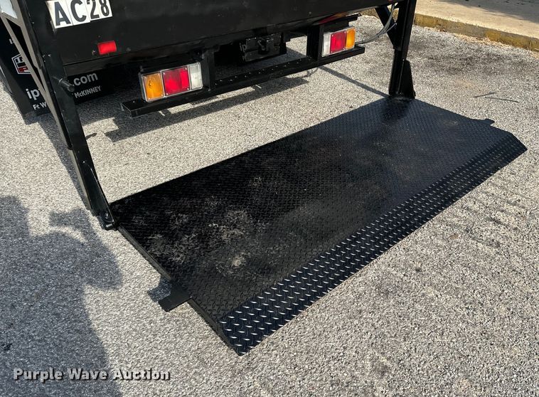 image for item IE9033 2009 Isuzu box truck