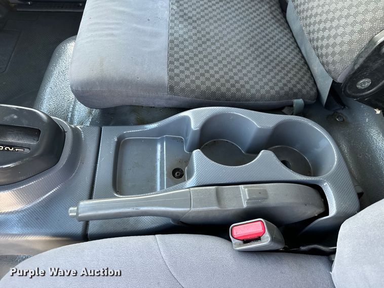 image for item IE9033 2009 Isuzu box truck