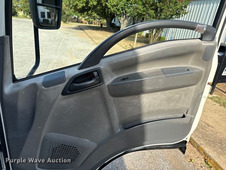 image for item IE9033 2009 Isuzu box truck