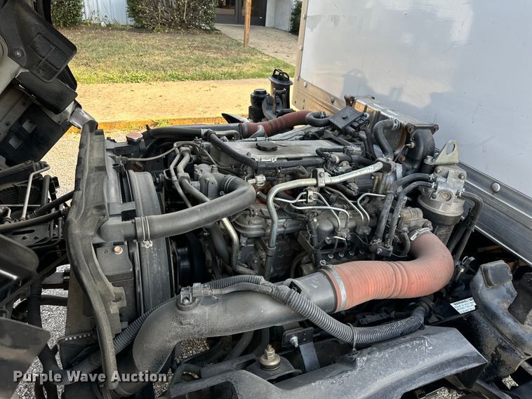 image for item IE9033 2009 Isuzu box truck