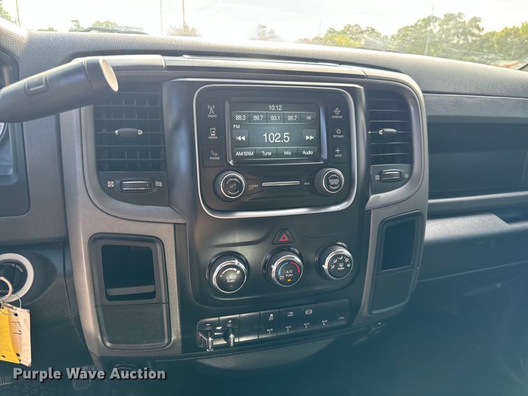 image for item IE9035 2018 Dodge Ram 4500 flatbed truck