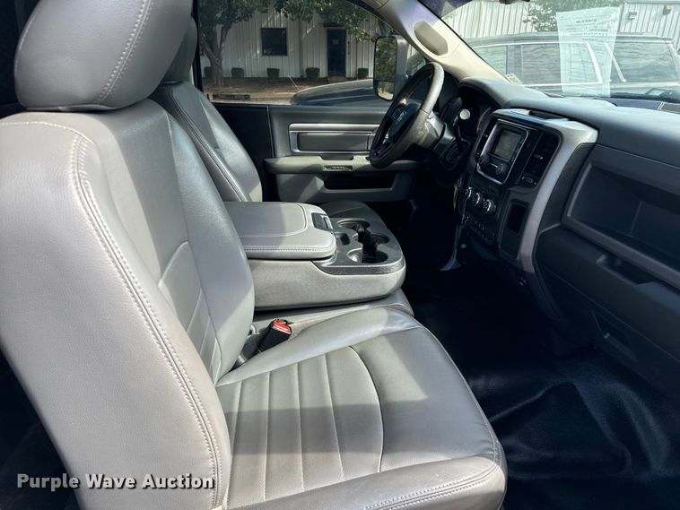 image for item IE9035 2018 Dodge Ram 4500 flatbed truck