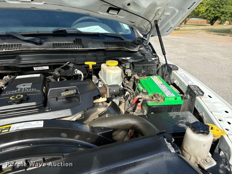 image for item IE9035 2018 Dodge Ram 4500 flatbed truck