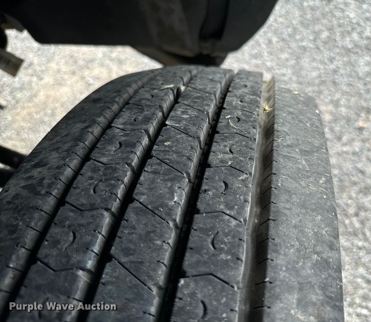 image for item IE9035 2018 Dodge Ram 4500 flatbed truck